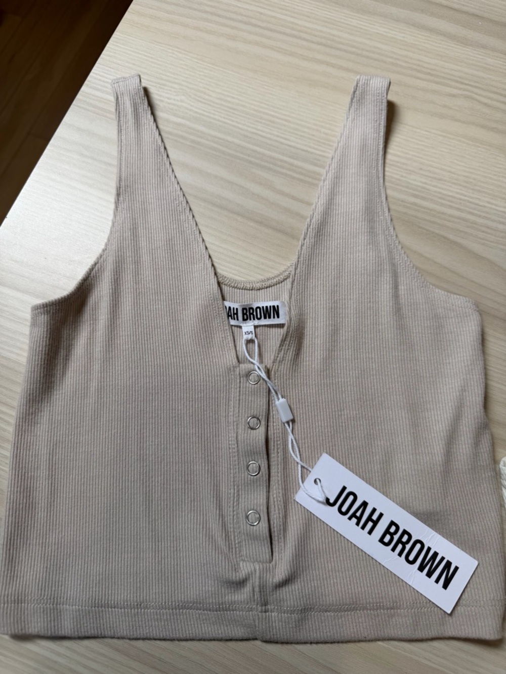 Joah Brown Neutral Ribbed Button-Front Crop snap Tank in Taupe